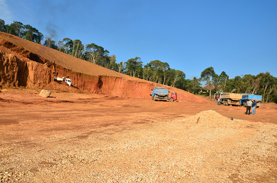 Terraplenagem em Campina Grande do Sul